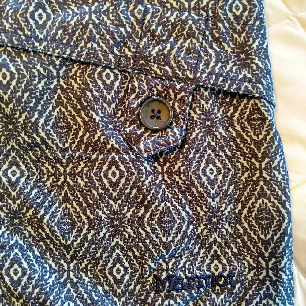 Marmot Patterned Women Shorts - Picture 5 of 7